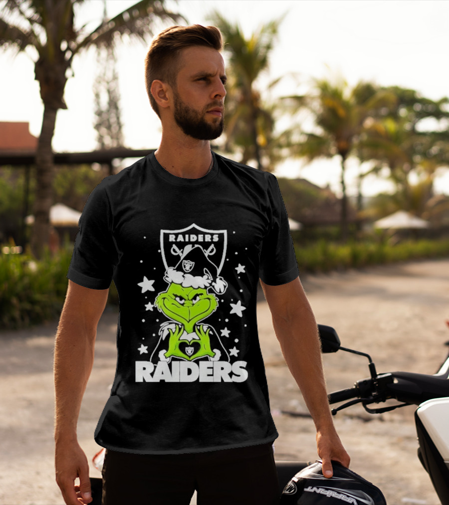 Las Vegas Raiders Grinch Love Hands Christmas Football 2026 T-Shirt