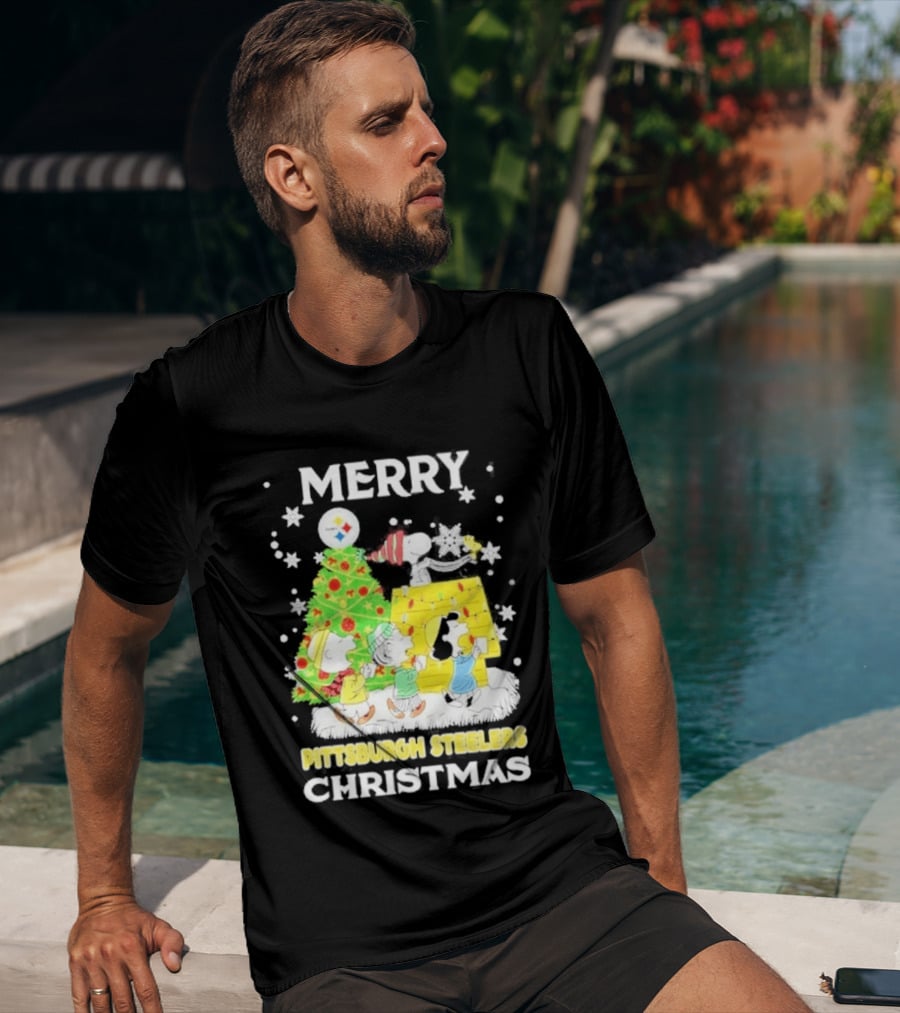 Merry Christmas 2026 Pittsburgh Steelers Peanuts Tree And Snoopy T-Shirt