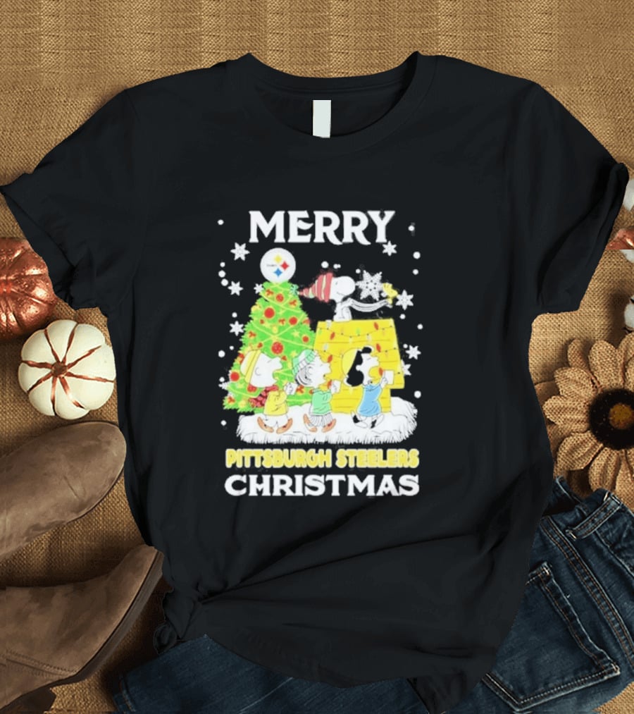 Merry Christmas 2026 Pittsburgh Steelers Peanuts Tree And Snoopy T-Shirt