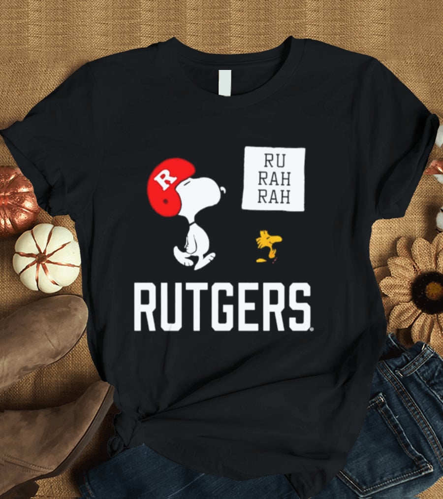 Snoopy Woodstock Rutgers Scarlet Knights Football Helmet R T-Shirt
