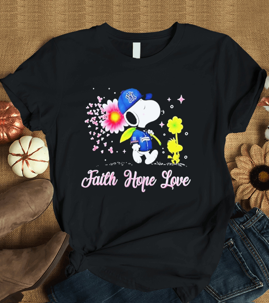 Snoopy New York Yankees Breast Cancer Awareness Faith Hope Love Blossoms Woodstock T-Shirt