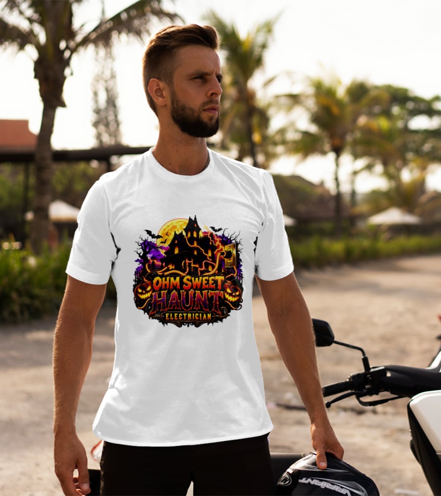 Ohm Sweet Haunt Electrician Halloween Haunted House With Pumpkins And Bats T-Shirt