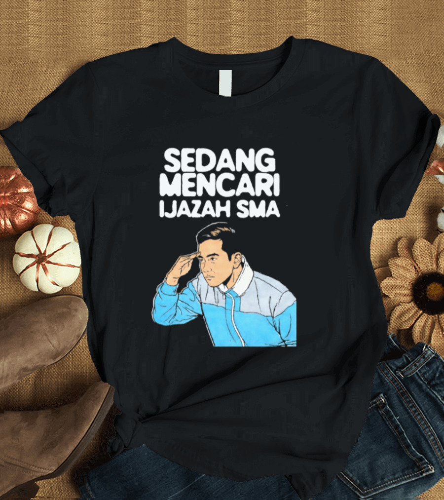 Sedang Mencari Ijazah SMA Man In Blue Jacket Visual T-Shirt