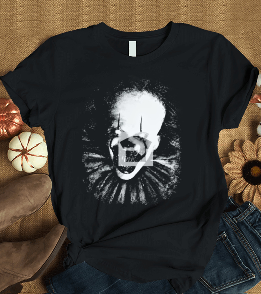 Pennywise The Dancing Clown Horror Movie Halloween Scary Face With Ruffled Collar T-Shirt