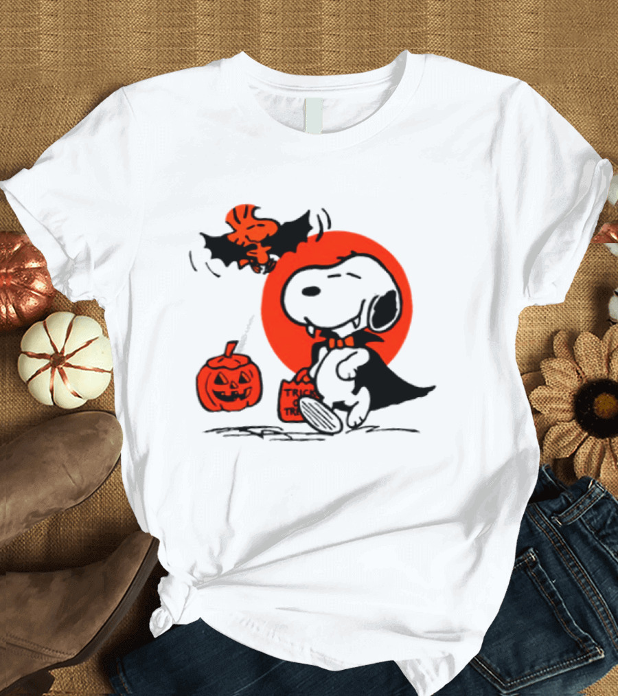 Snoopy Vampire Trick Or Treat 2026 Halloween Pumpkin Woodstock Bat T-Shirt