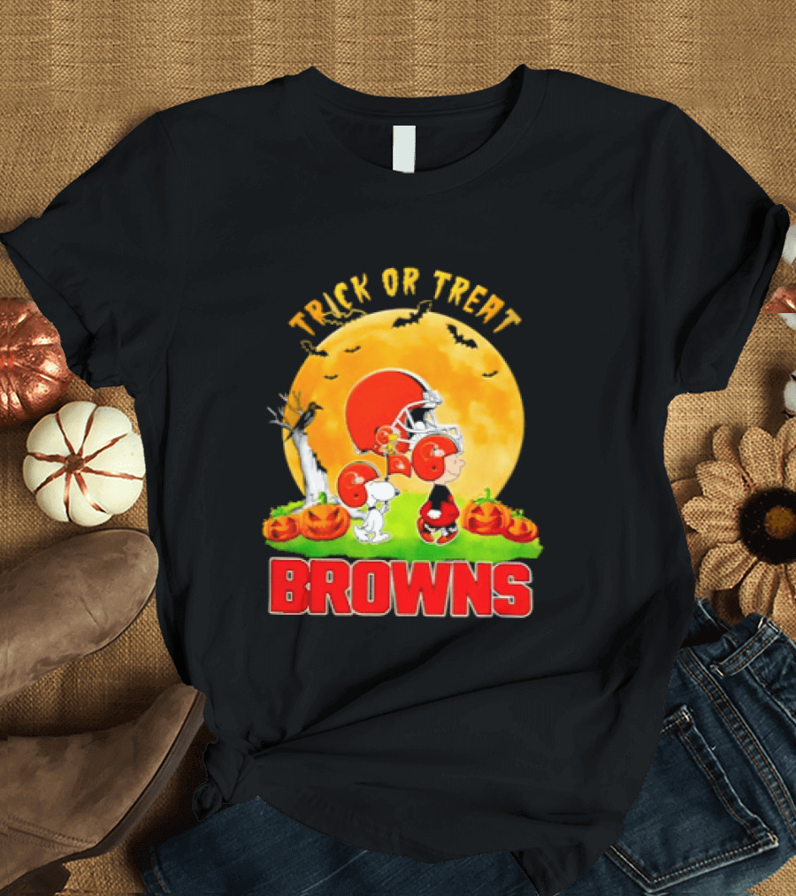 Cleveland Browns Peanuts Trick Or Treat Halloween 2026 T-Shirt