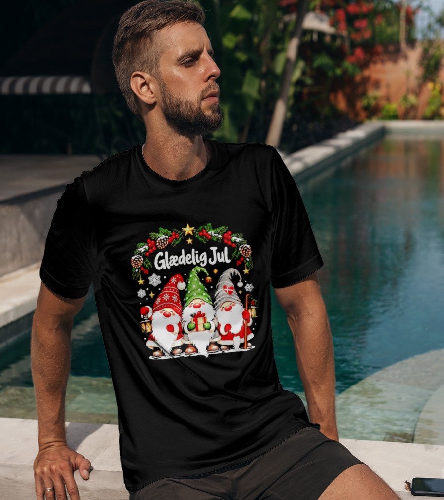 Glaedelig Jul Christmas Gnomes With Denmark Flag And Lanterns T-Shirt