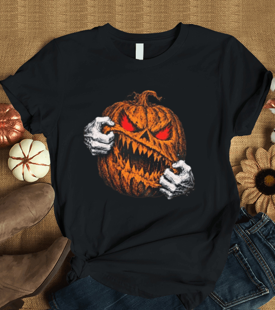 Halloween 2026 Evil Pumpkin Glowing Eyes Sharp Teeth Grinning Horror T-Shirt