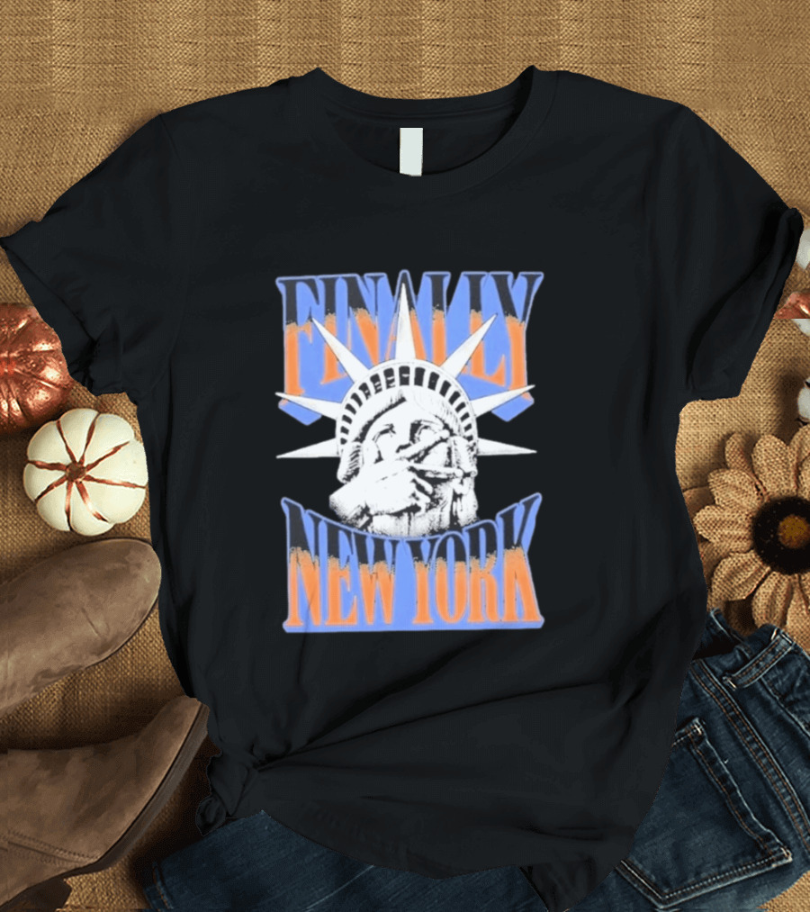 FINALLY New York Knicks Jalen Brunson Statue Of Liberty Hand Sign T-Shirt