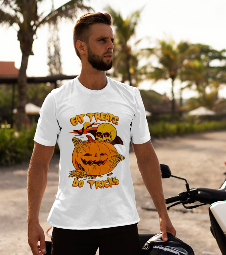 Eat Treats Do Tricks Skeleton And Pumpkin Halloween 2026 T-Shirt
