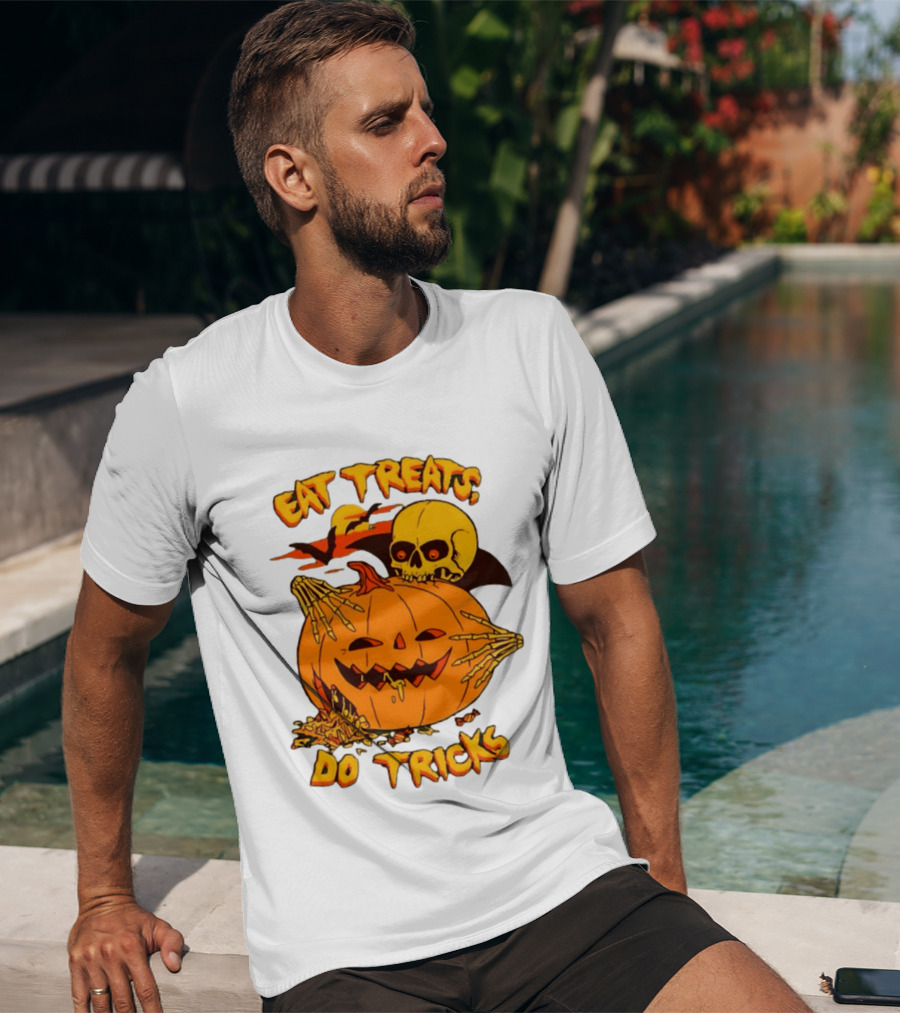 Eat Treats Do Tricks Skeleton And Pumpkin Halloween 2026 T-Shirt