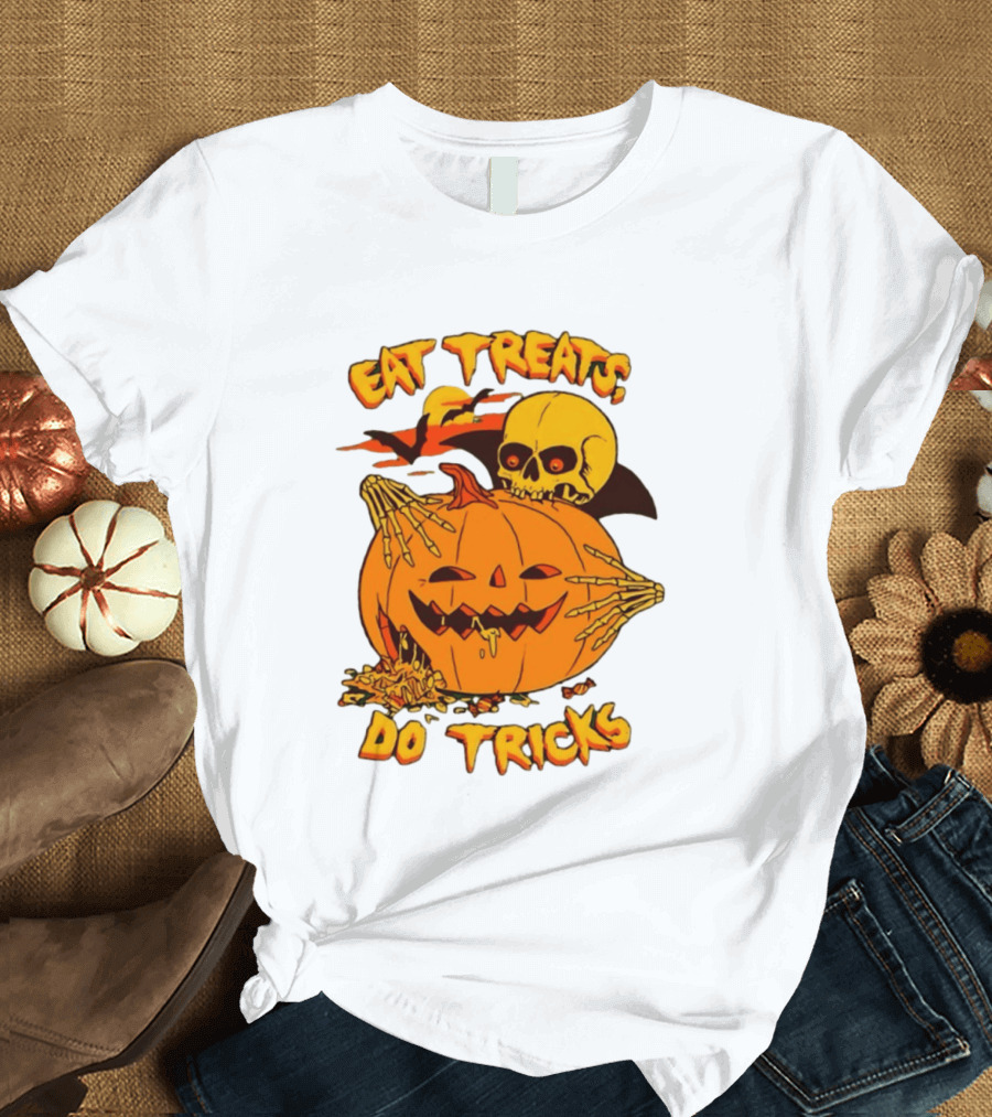 Eat Treats Do Tricks Skeleton And Pumpkin Halloween 2026 T-Shirt