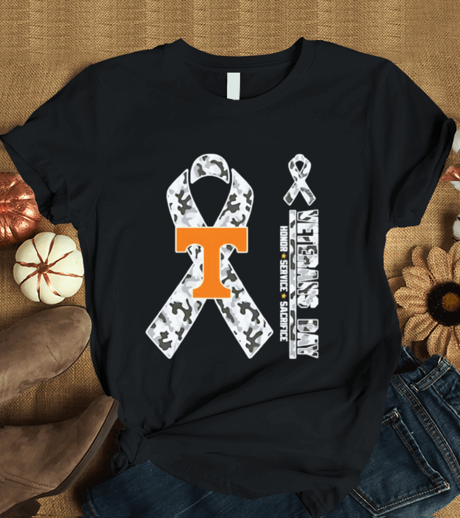 Tennessee Volunteers NCAA Football Veterans Day Honor Service Sacrifice 2026 Camo Ribbon T-Shirt