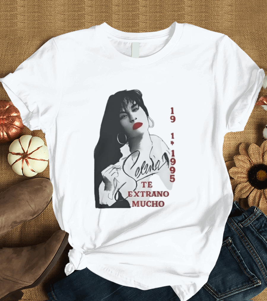 Selena Quintanilla 1971 1995 Te Extraño Mucho Black And White Elegance T-Shirt