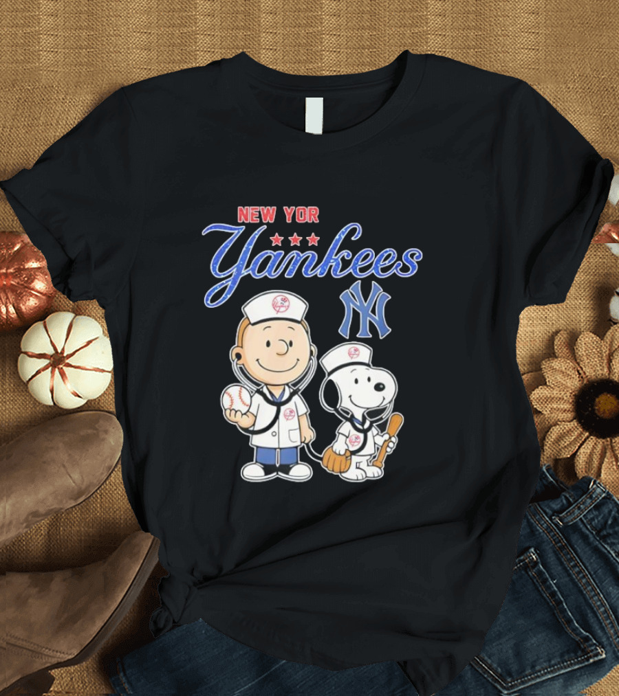 New York Yankees Charlie Brown Snoopy Nurse Peanuts T-Shirt