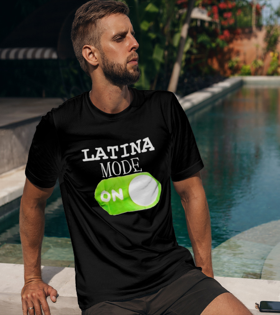 Latina Mode On Switch Green Circle T-Shirt