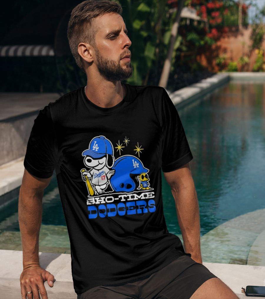 Los Angeles Dodgers Snoopy Show Time Baseball Fan Collectible T-Shirt