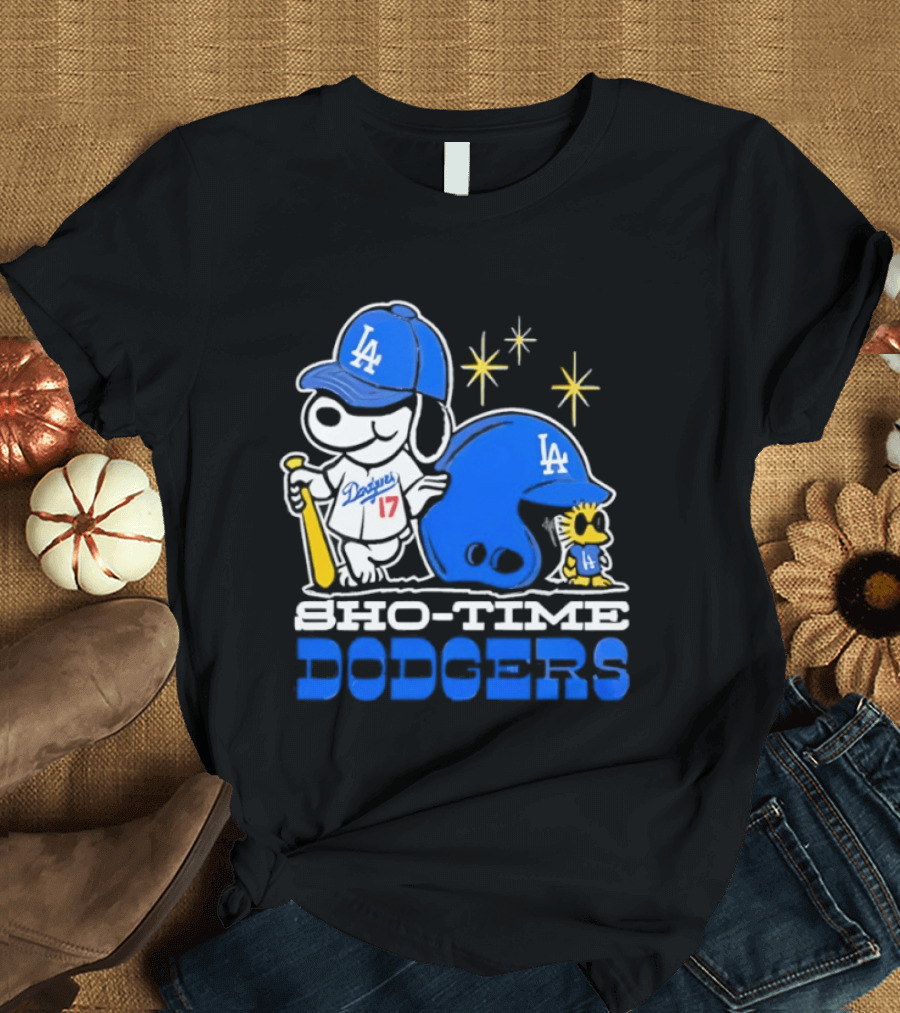 Los Angeles Dodgers Snoopy Show Time Baseball Fan Collectible T-Shirt