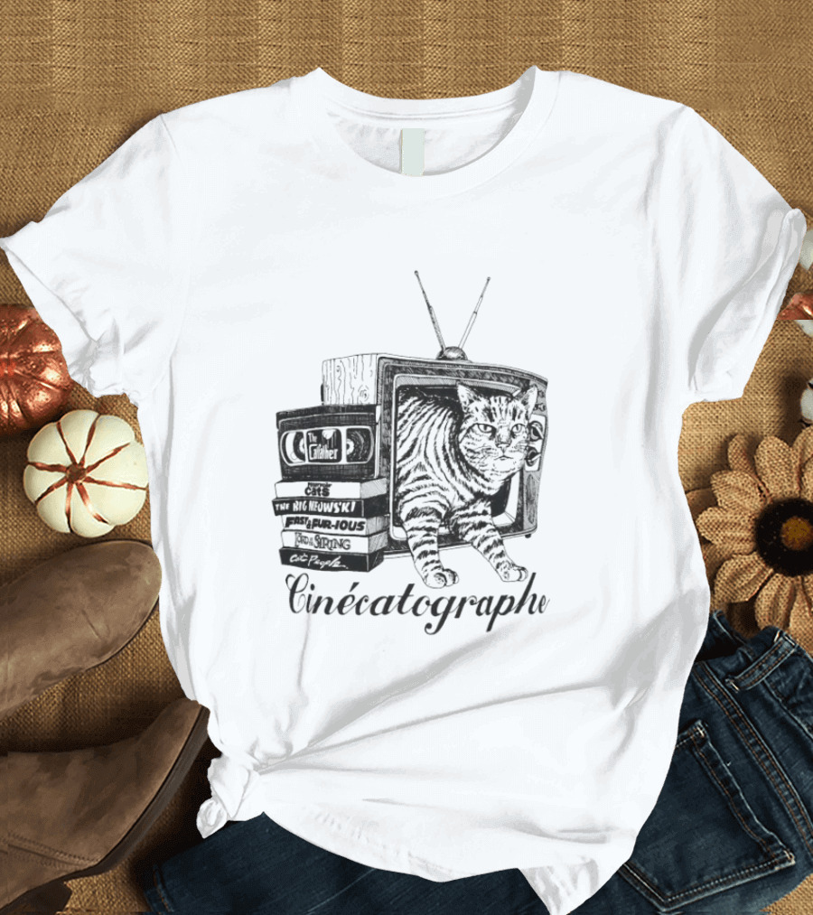 Cinécatographe Cat TV With Retro Television And Books T-Shirt