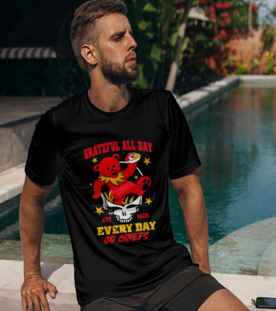 Grateful All Day Every Day Go Chiefs Est 1960 Kansas City Chiefs X Grateful Dead T-Shirt
