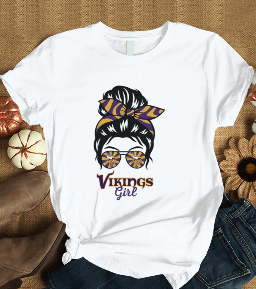 Minnesota Vikings Girl Messy Bun Sunglasses Fan T-Shirt