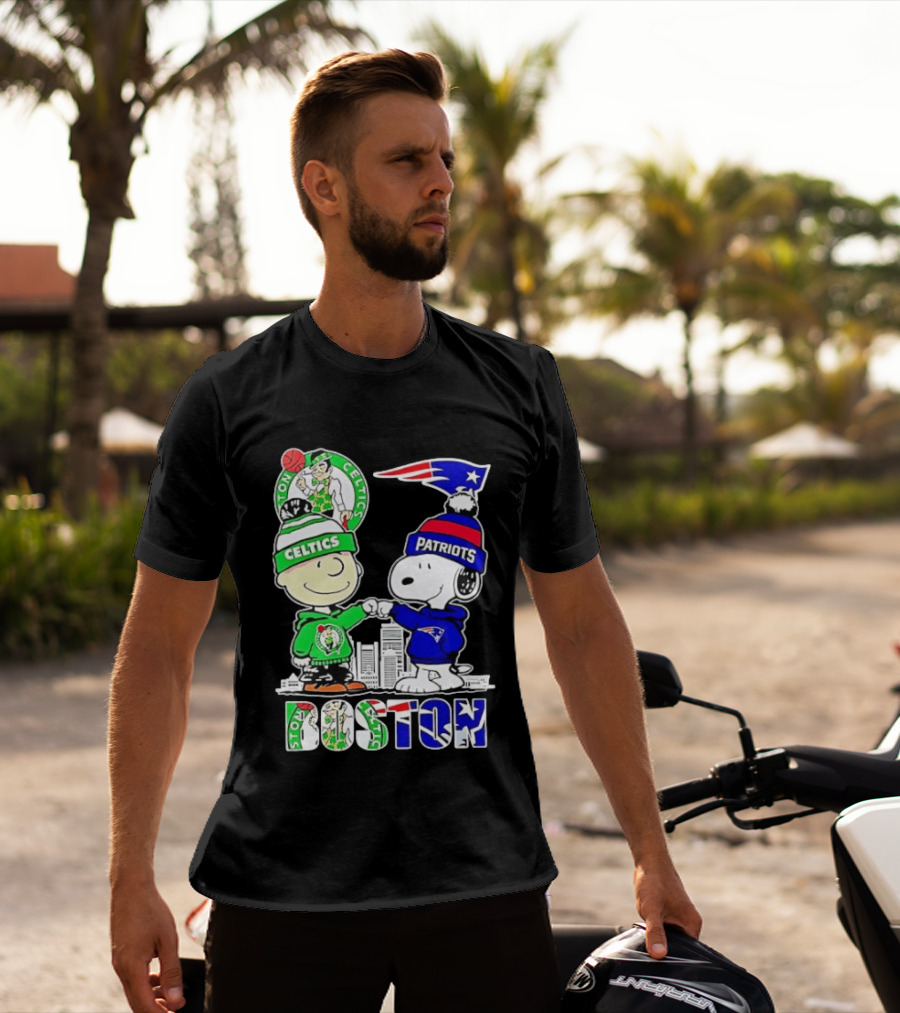 Charlie Brown Snoopy Celtics Patriots Boston Fist Bump T-Shirt