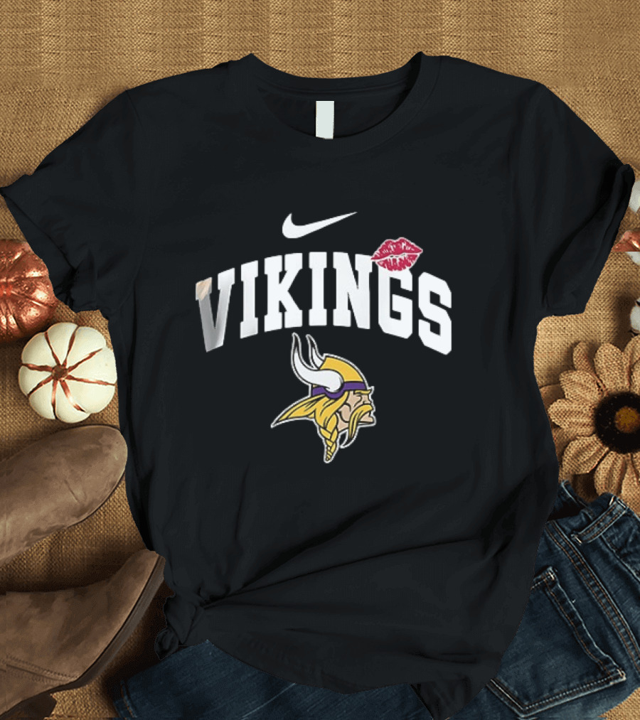 Vikings Nike Makeup Artist Lips Minnesota Football T-Shirt