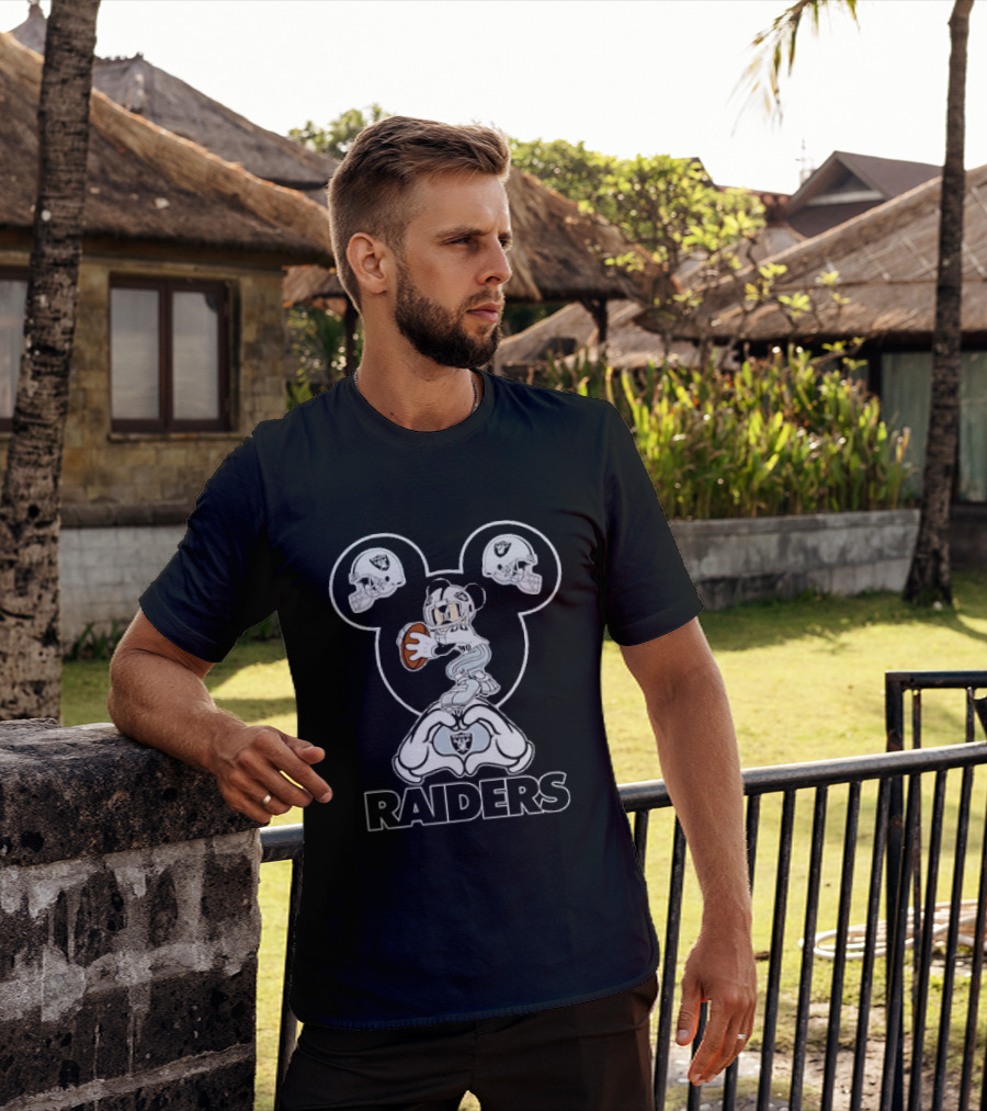 Las Vegas Raiders Mickey Mouse Football Heart Hands Helmet T-Shirt
