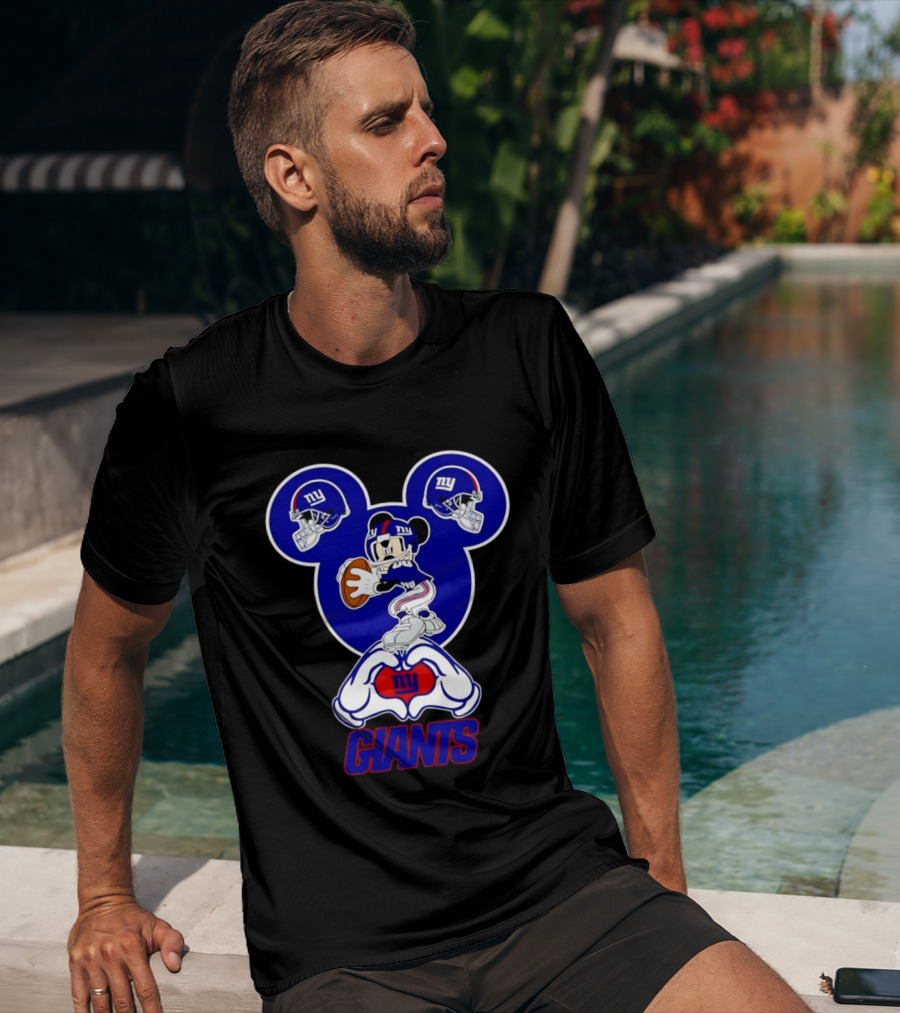 New York Giants Mickey Mouse Heart Hands NFL Team Fan Gear T-Shirt