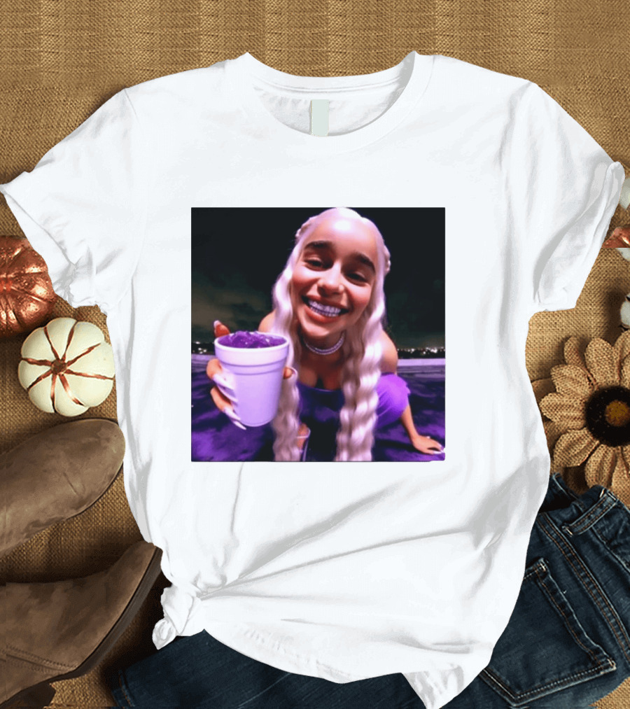 Emilia Clarke Purple Cup Queen Of Dragons Vibrant Smile T-Shirt