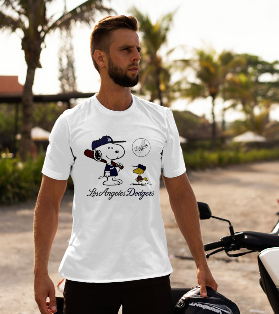 Snoopy Woodstock Los Angeles Dodgers 2025 Peanuts MLB Collaboration T-Shirt