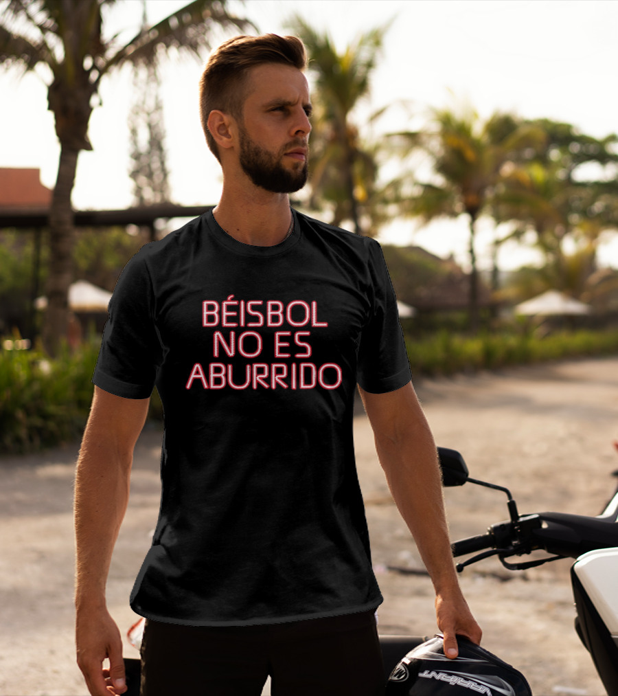 Béisbol No Es Aburrido Red Stitching Bold Fan T-Shirt