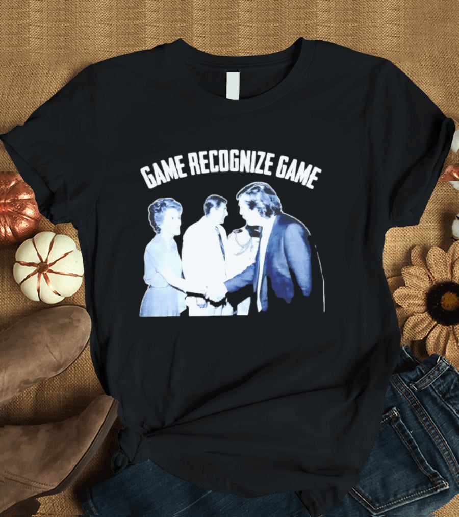 Game Recognize Game Donald Trump Shakes Hands With Ronald Reagan T-Shirt