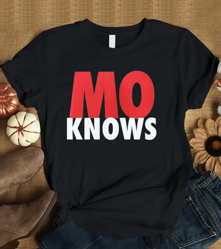 Mo Knows Chicago Cubs Iconic Fan T-Shirt
