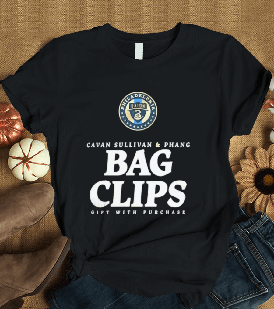 Philadelphia Cavan Sullivan Phang Bag Clips Gift With Purchase T-Shirt