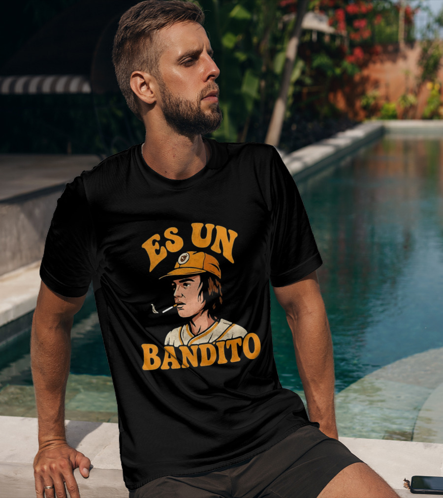 Es Un Bandito Smoking Vintage Baseball Aesthetic T-Shirt