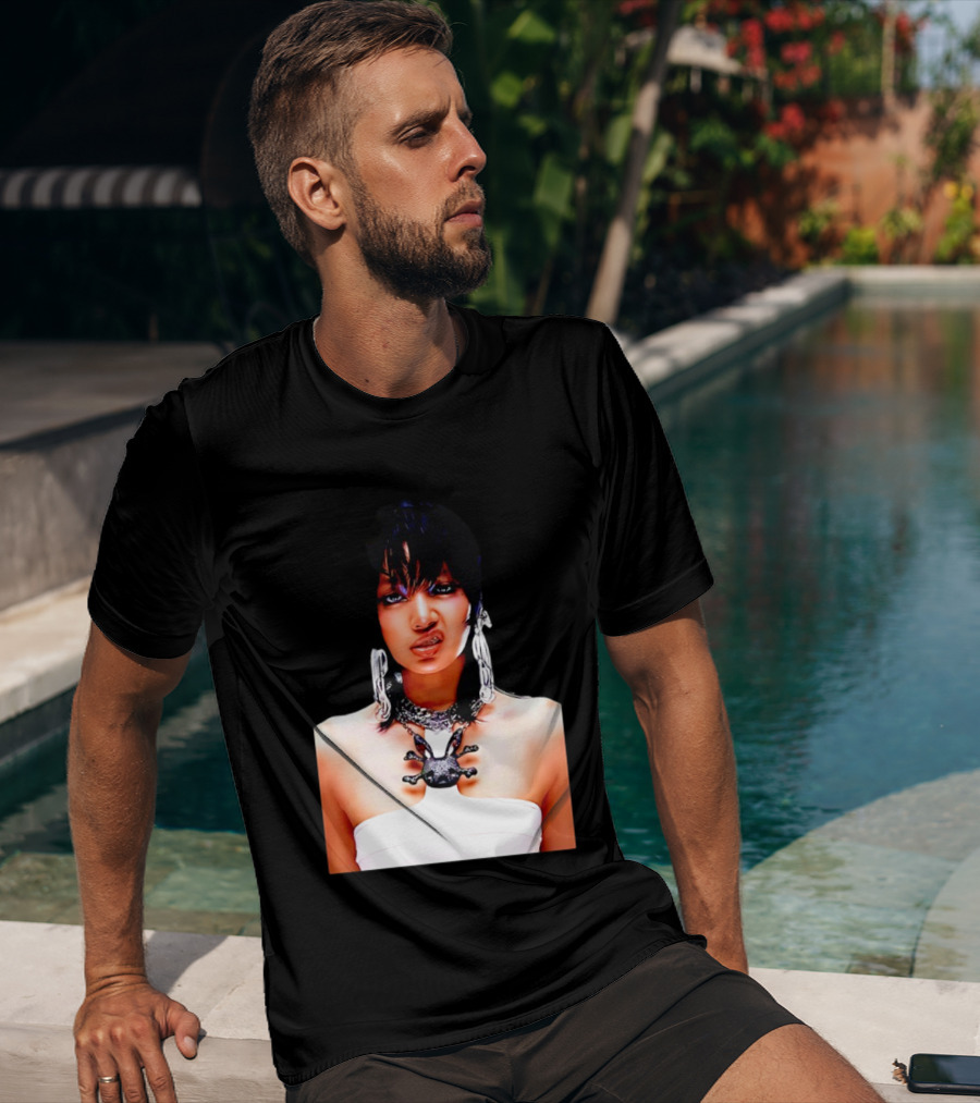 Lisa Rockstar Blackpink V1 Necklace And Earrings T-Shirt