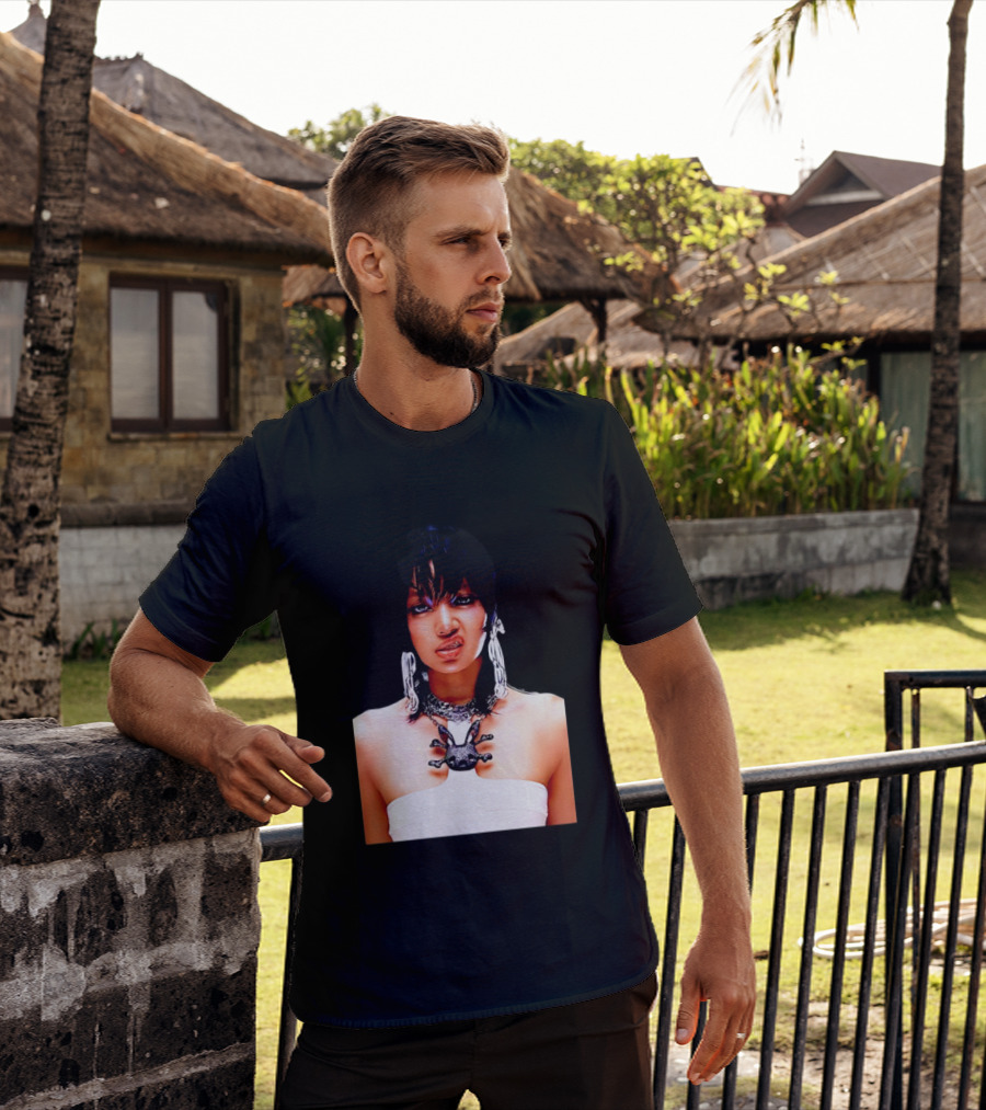 Lisa Rockstar Blackpink V1 Necklace And Earrings T-Shirt