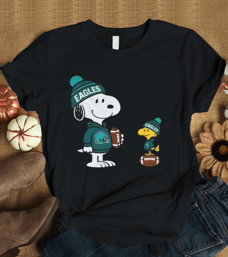 Philadelphia Eagles Snoopy Woodstock Football Style NFL Beanie Pullover T-Shirt