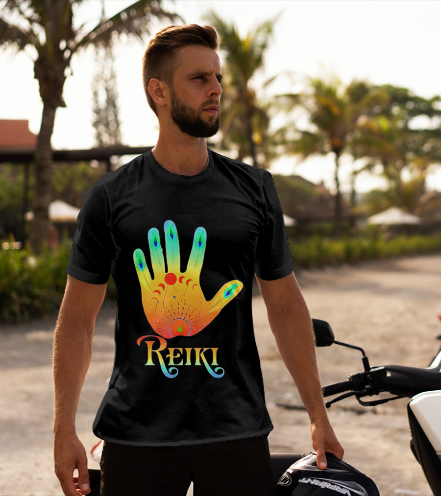 Reiki Practitioner Healer Therapist Master Colorful Hand T-Shirt