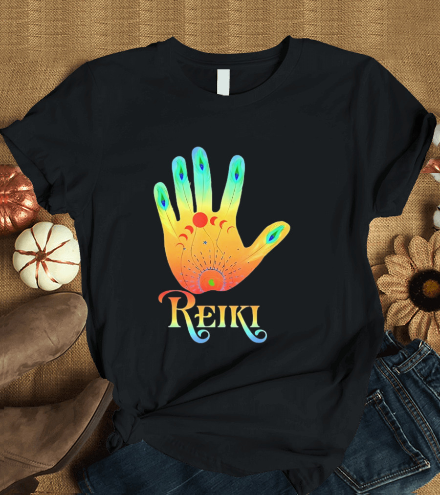 Reiki Practitioner Healer Therapist Master Colorful Hand T-Shirt