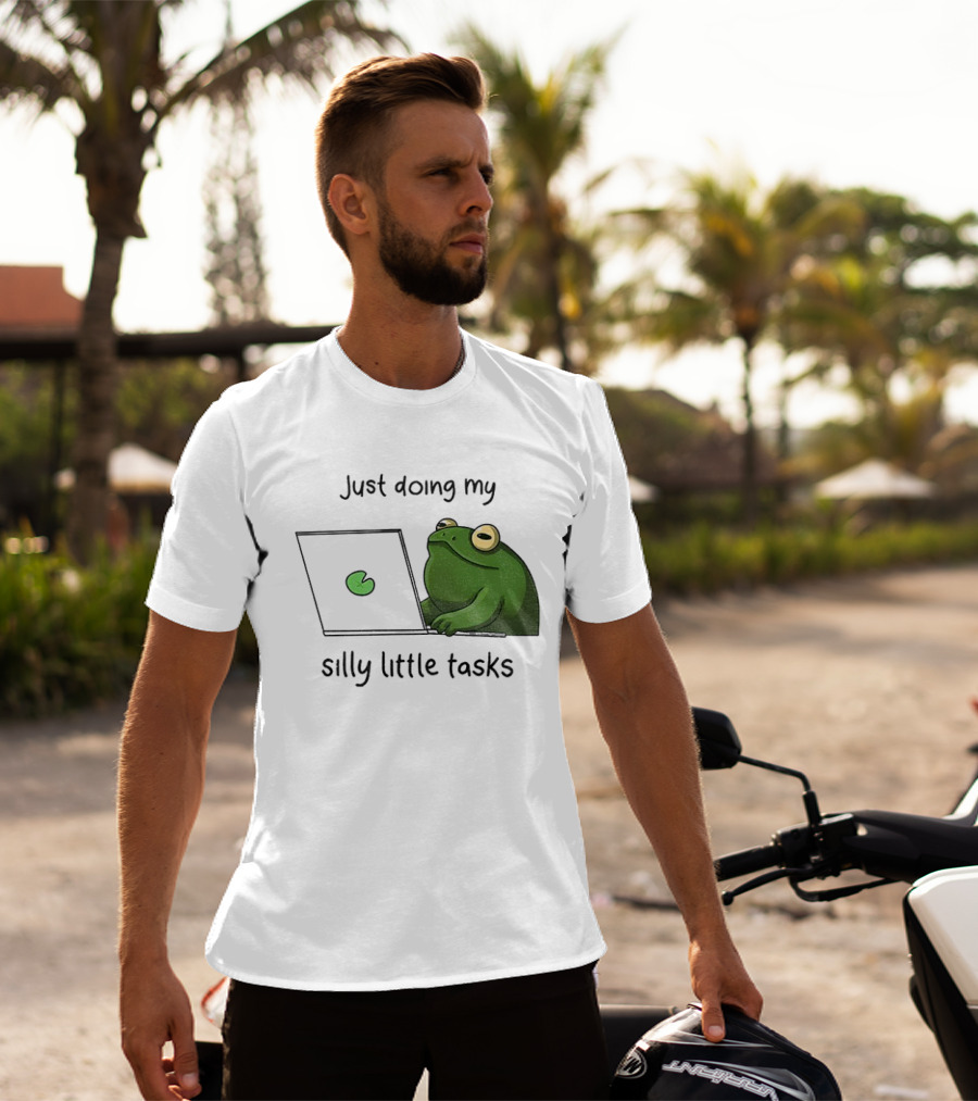 Silly Frog Doing My Little Tasks Playful Green T-Shirt