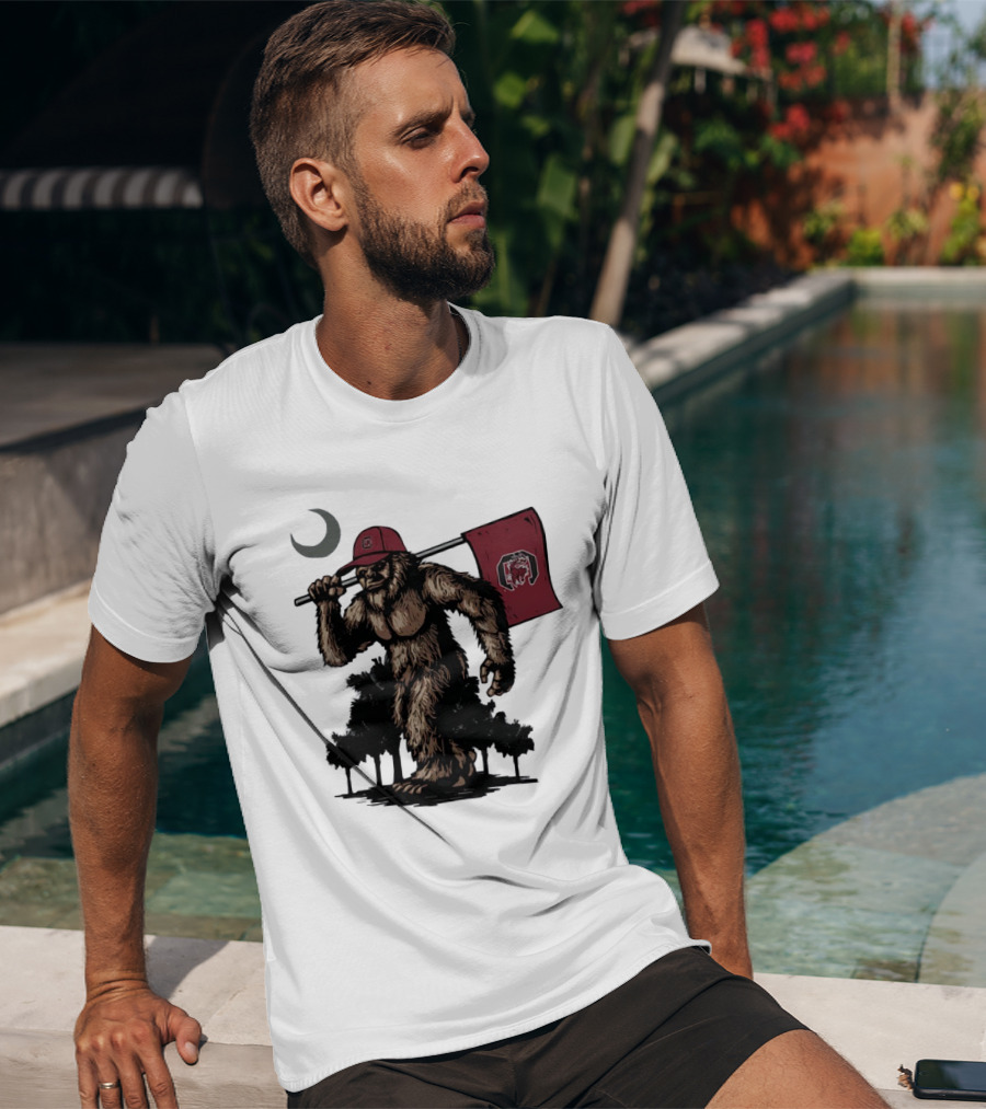 Bigfoot Carrying South Carolina Gamecocks Flag Under Moonlight T-Shirt