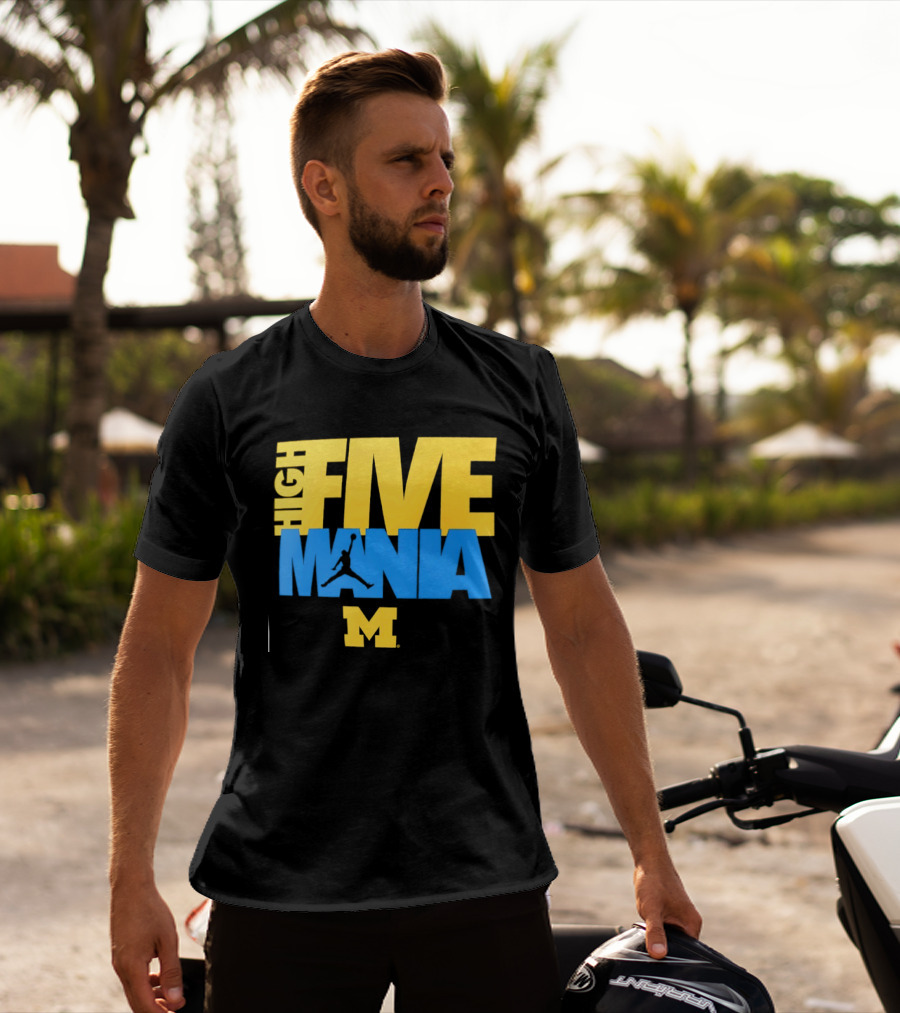 Michigan Wolverines High Five Mania M T-Shirt