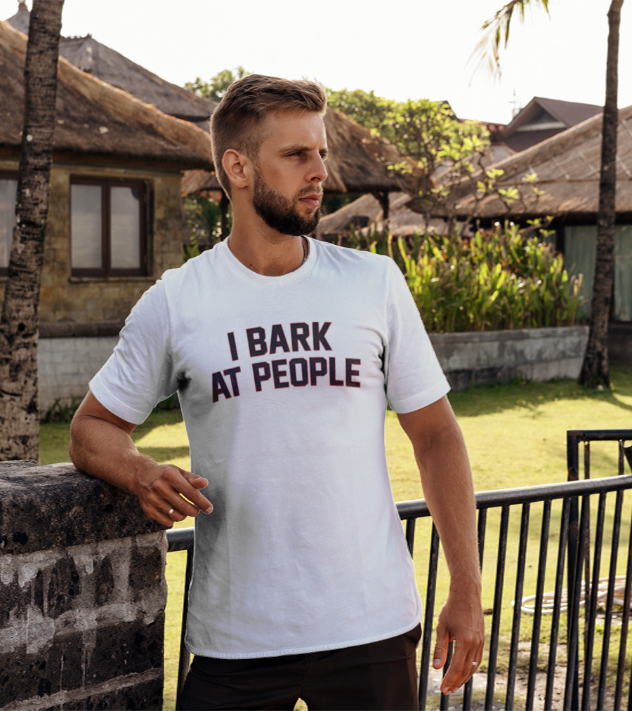 I Bark At People Georgia Bulldogs Fan T-Shirt