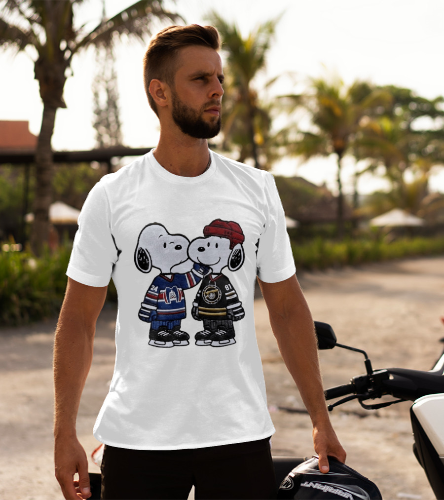 Snoopy Shane Hollander Kissing Ilya Rozanov Hockey LGBT Peanuts Charlie Brown Ice Hockey Romance Cartoon T-Shirt