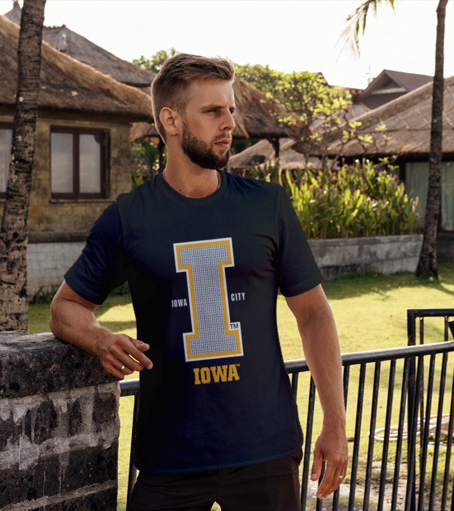 Iowa Hawkeyes Football NCAA Iowa City I T-Shirt