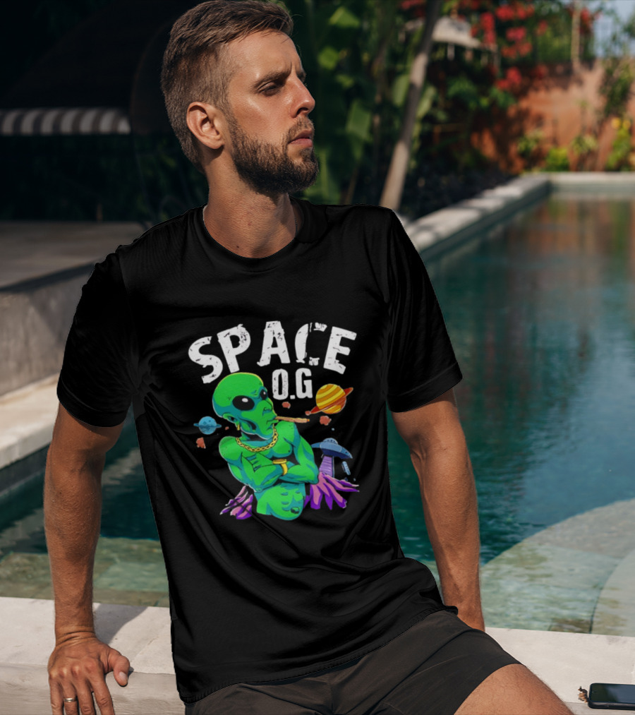 SPACE O.G. Alien Smoking Planets UFO Chain T-Shirt