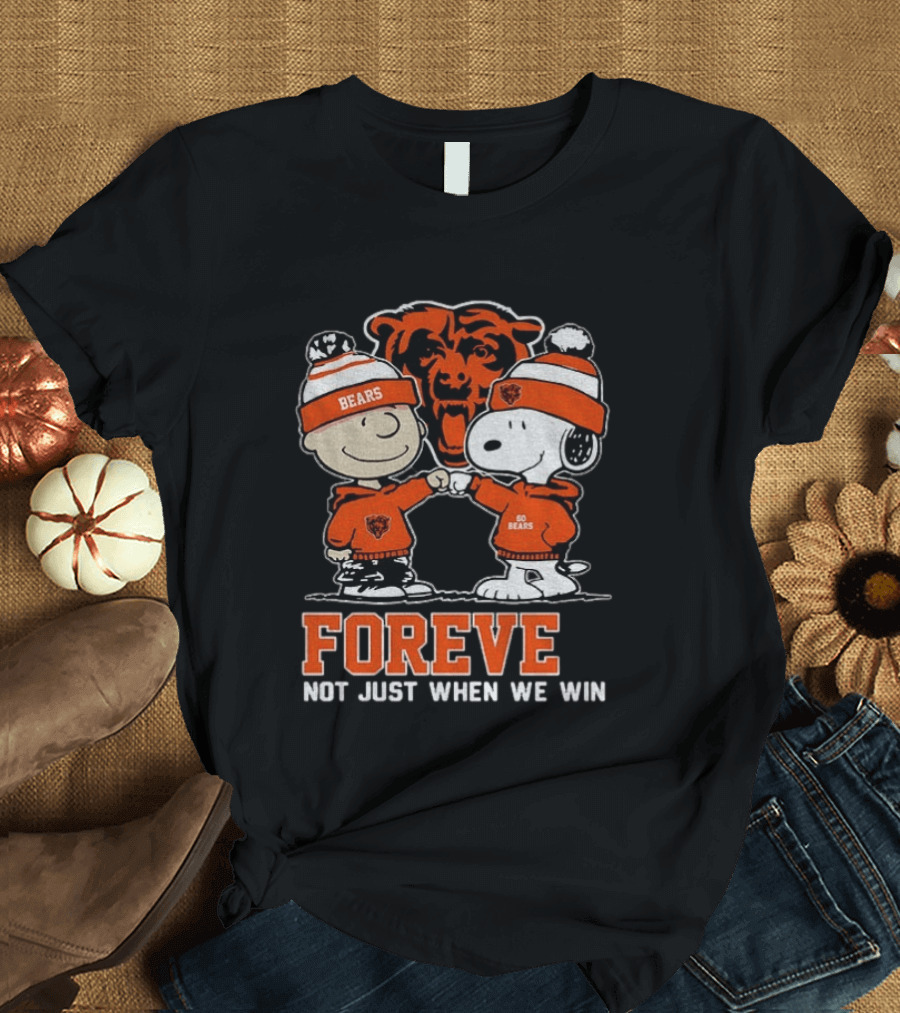 Snoopy Charlie Brown Chicago Bears Football Forever Not Just When We Win T-Shirt