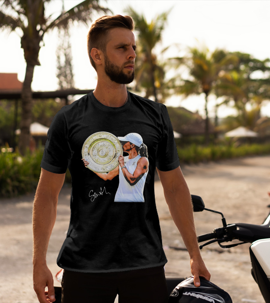 Iga Swiatek Wimbledon Champion Trophy Celebration T-Shirt